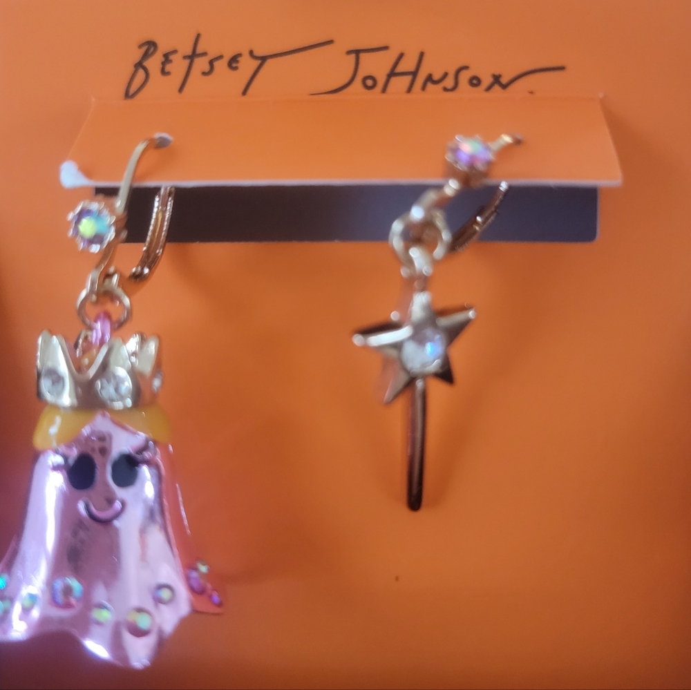 NEW NWT Betsey Johnson Pink and Gold Ghost Earrings
